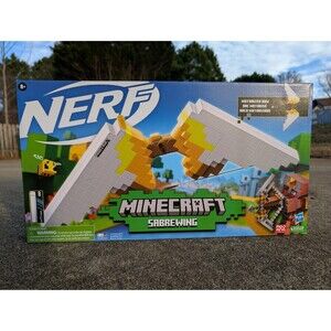 NEW NERF Minecraft Sabrewing Motorized Bow Blaster 8 Elite Darts & Dart Clip